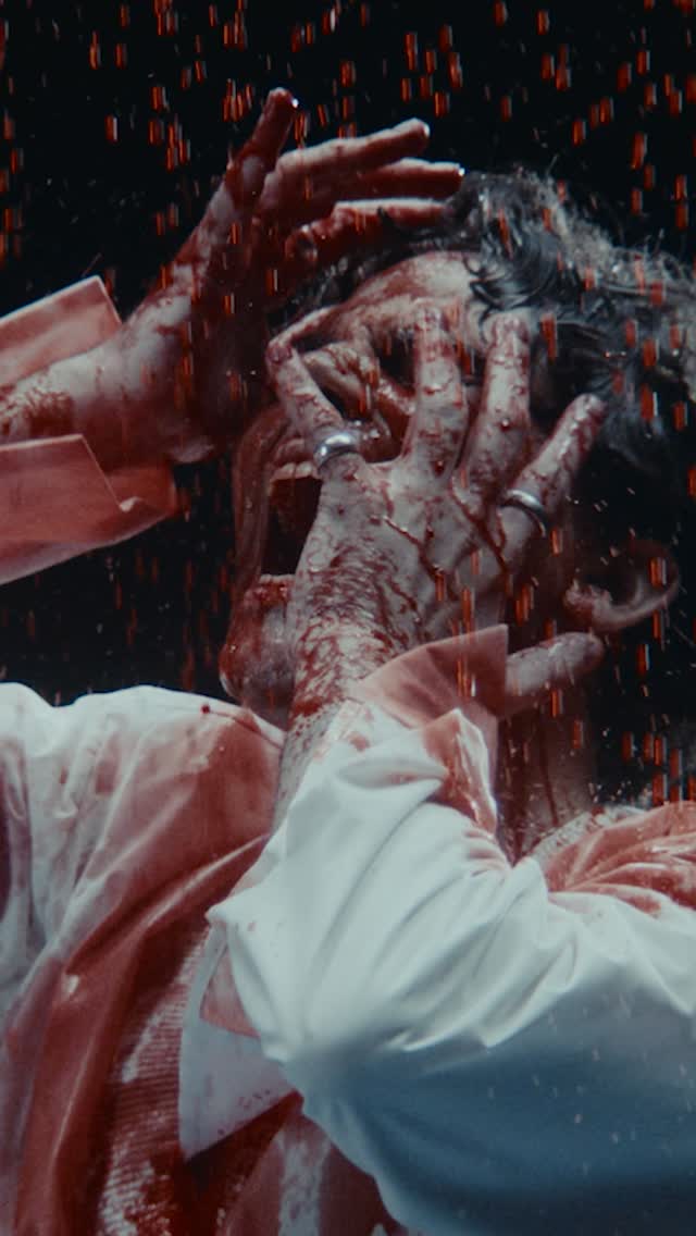 „Skauda“ out now! Su didžiuliu jauduliu paleidžiu į gyvenimą. Ačiū, kad vis suteikiat drąsos ir maitinat alkį kurti atvi