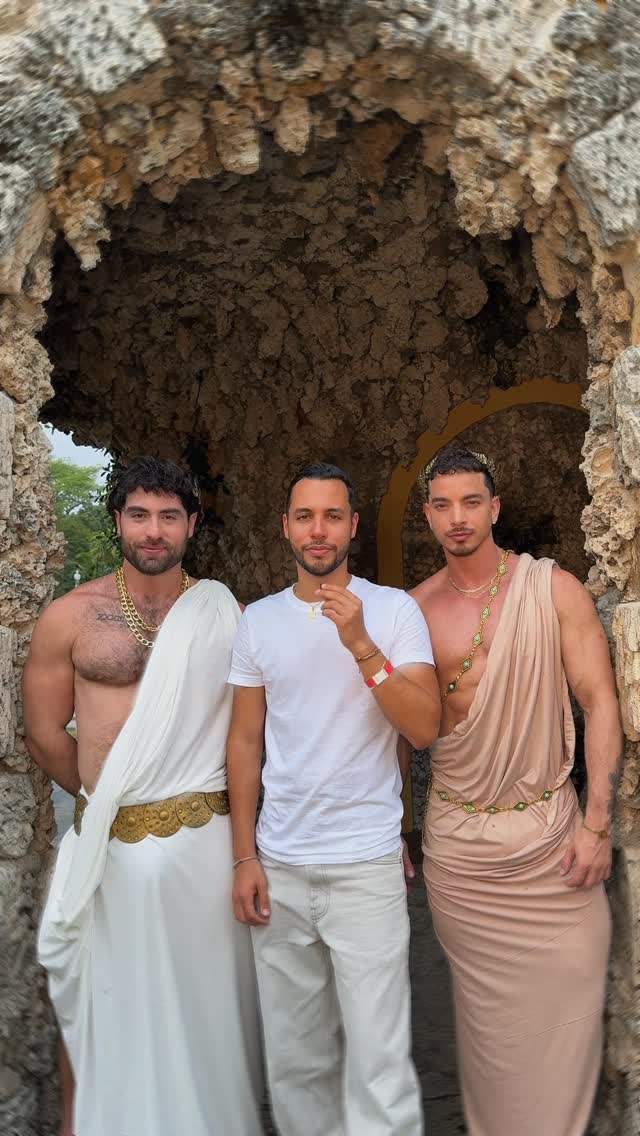 WOW!😳!! Ya quería presentarles el segundo capítulo de la serie Diosas y Dioses, esta vez con & ⚔️✨.