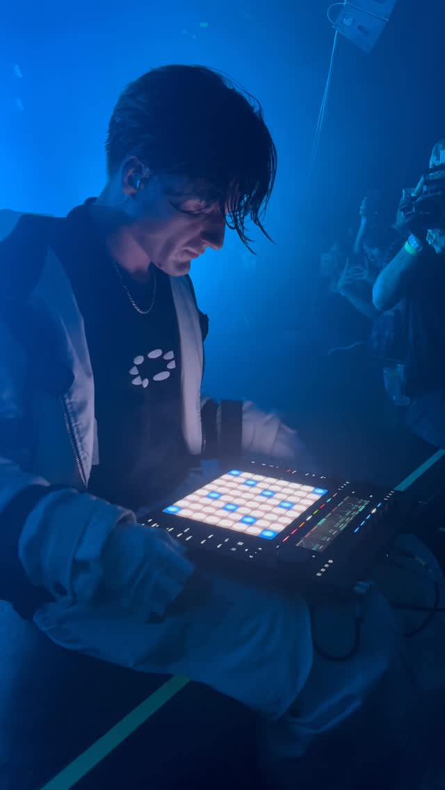 i feel lost (live from LA)