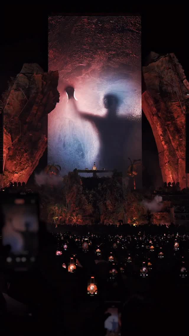 A year later, and that visual still impresses the entire jungle. 🌴