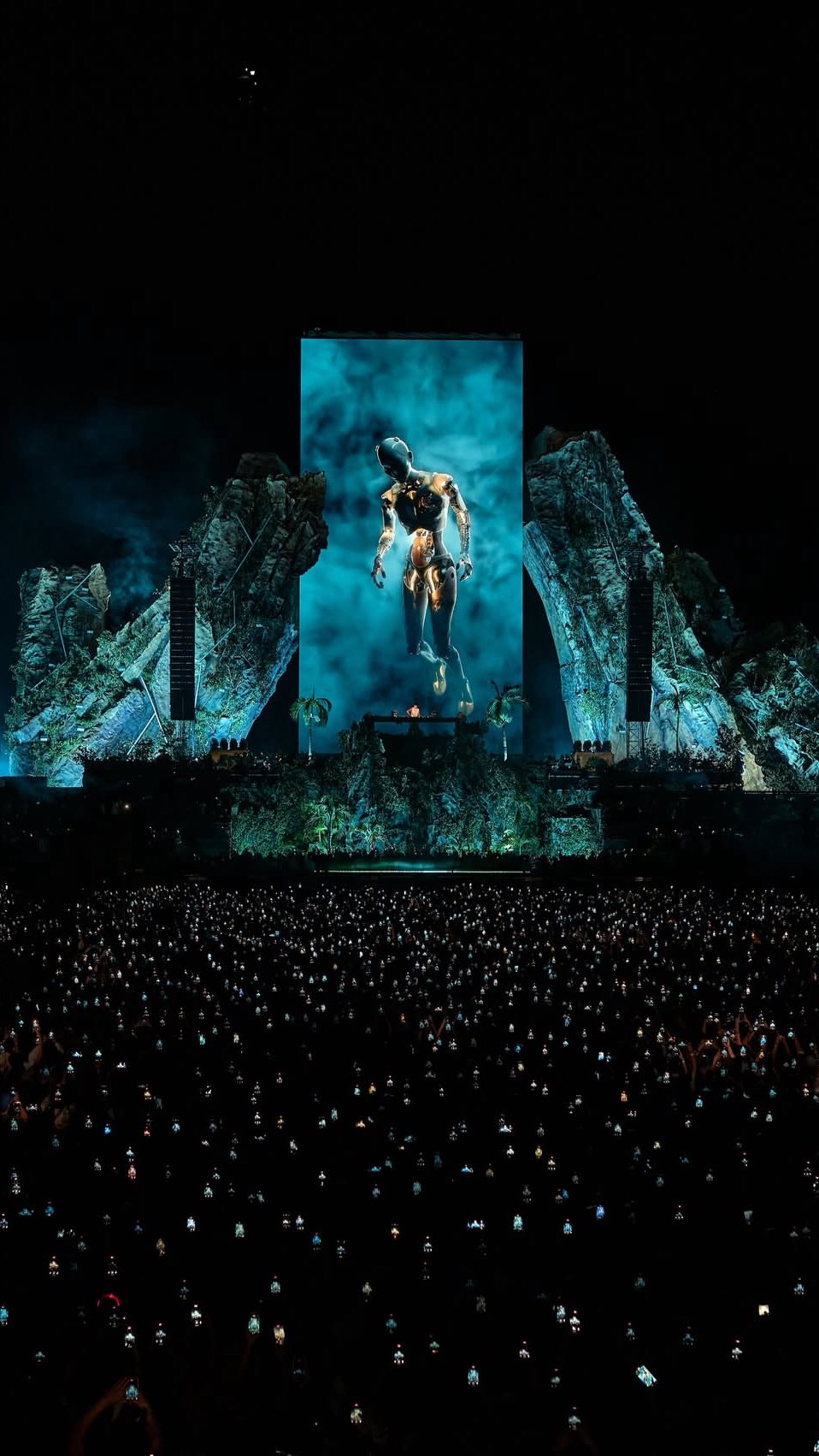 A year later and this visual still shakes the whole jungle 🌴👁️