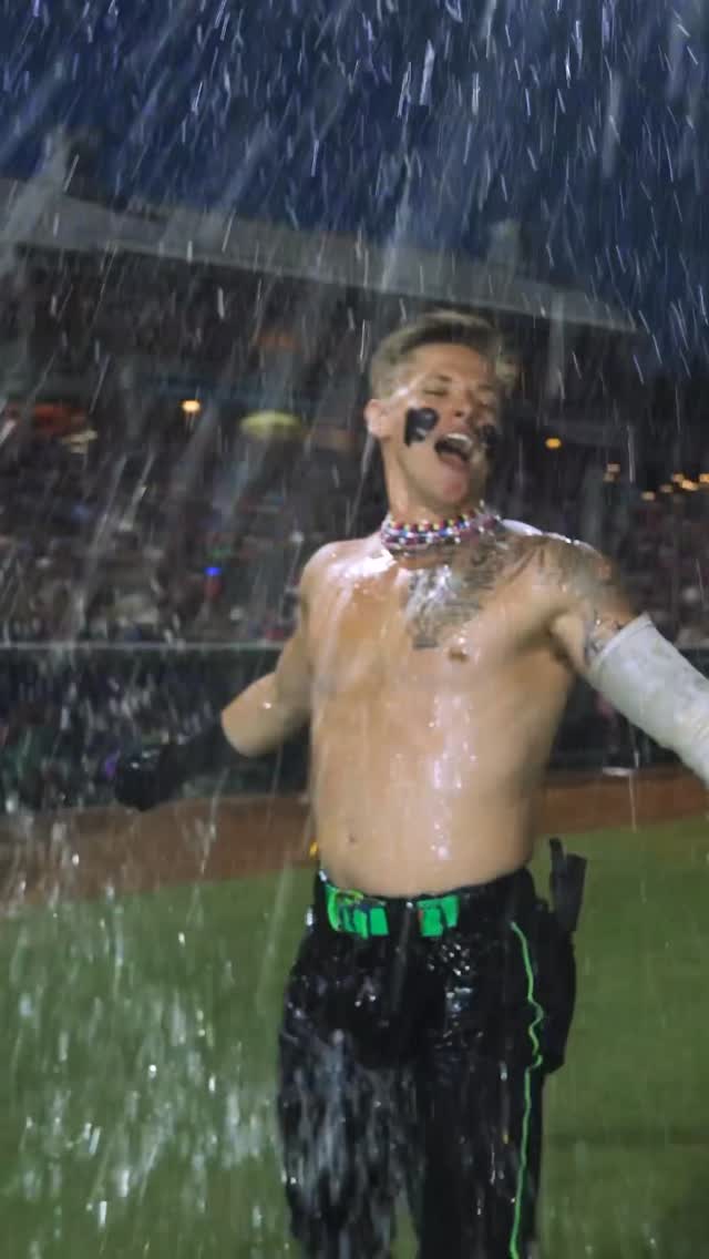 When the lights go off you know Fisher is about to shine ✨