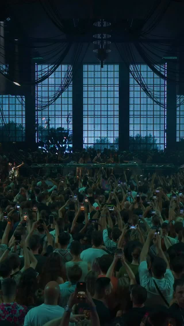 Syren attacks UNVRS 👁️