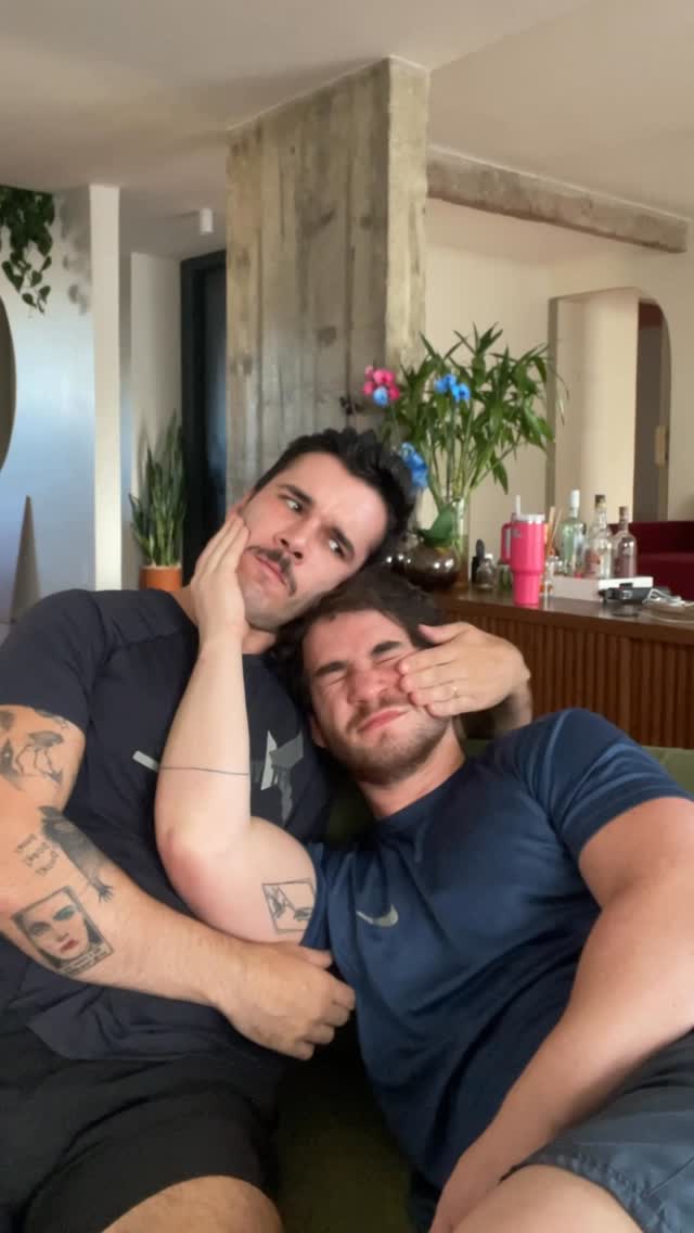 é por isso que um casal não pode ser muito romântico 💀