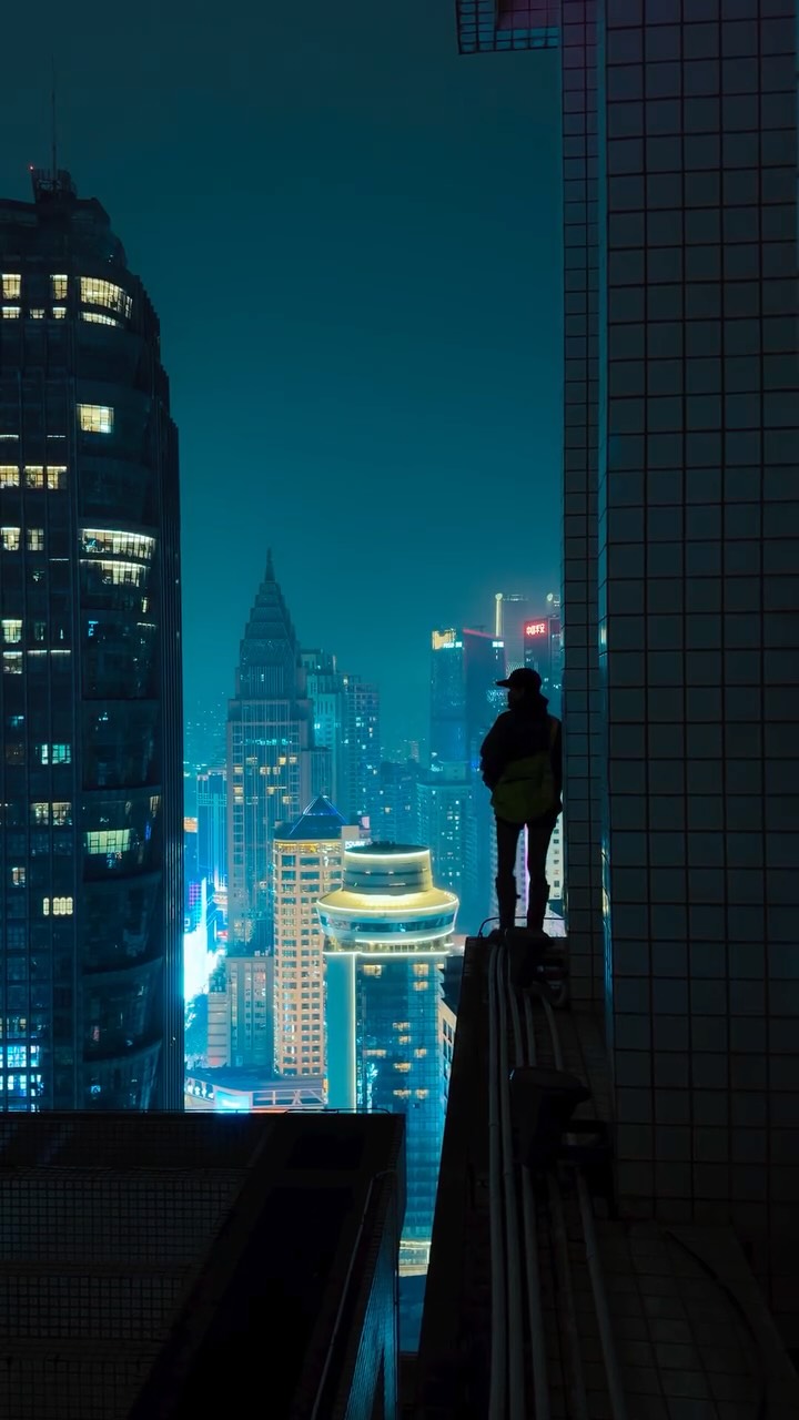 In the edge of cyberpunk city