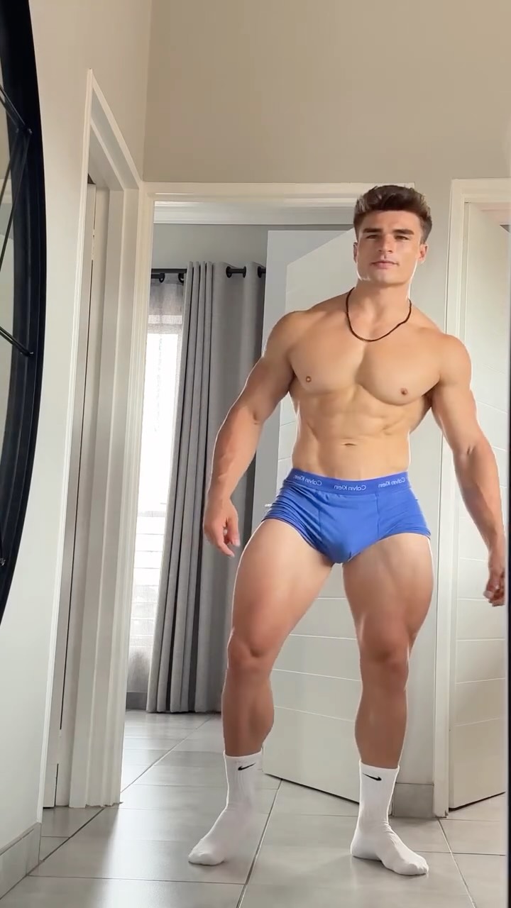 Episode 2 of the OOTD series. What style outfit style should I do next? 👀