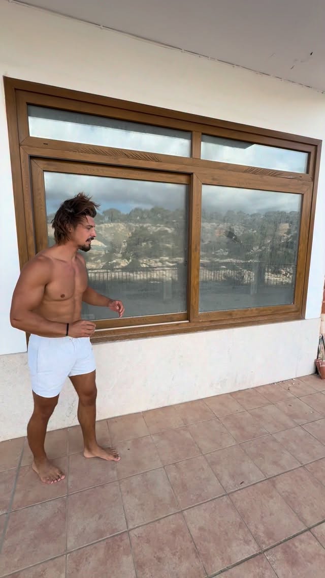 The Irish Tarzan clearing fences in sunny Mallorca. Summer’s only a few months away… who’s ready?