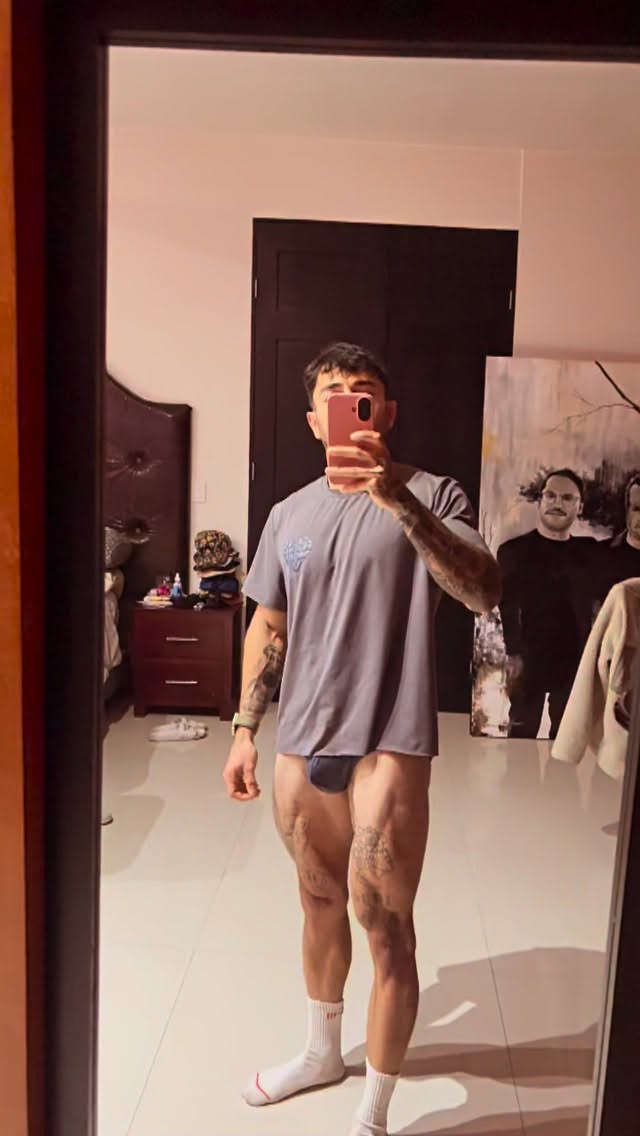 CONFIAR EN TI MISMO ES EL MAYOR CAMBIO FÍSICO QUE PUEDES LOGRAR. ESTAR CÓMODO CON TU CUERPO NO ES PERFECCIÓN, ES DISCIPL