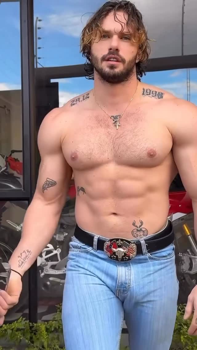 Do you want my hammer? 😏