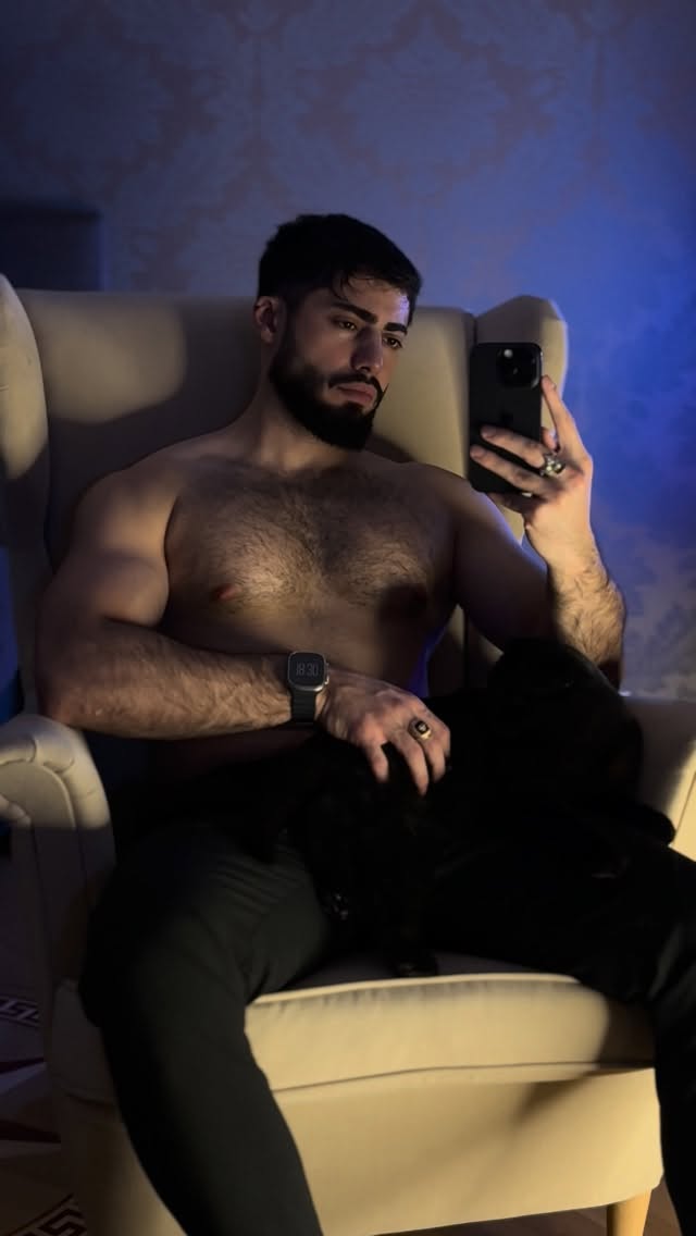 Hi
