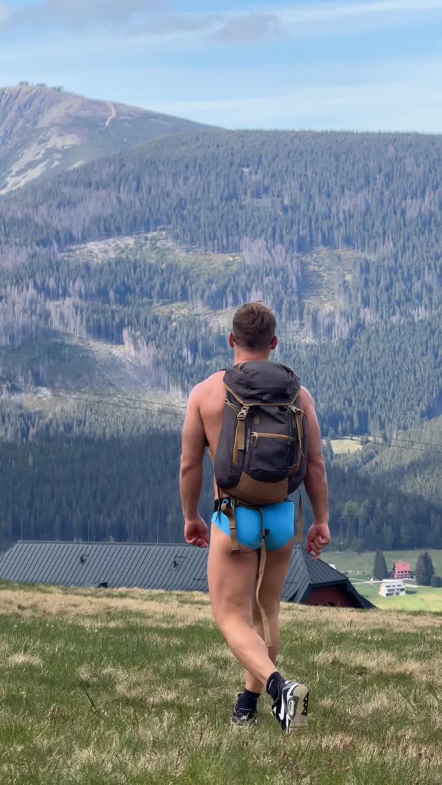 Who joins the next hike? 🤩