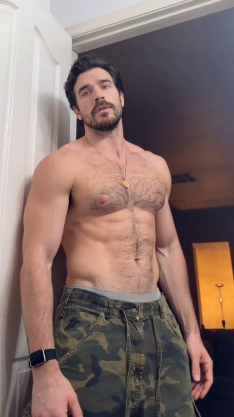 Mr muscle man on duty 😏
