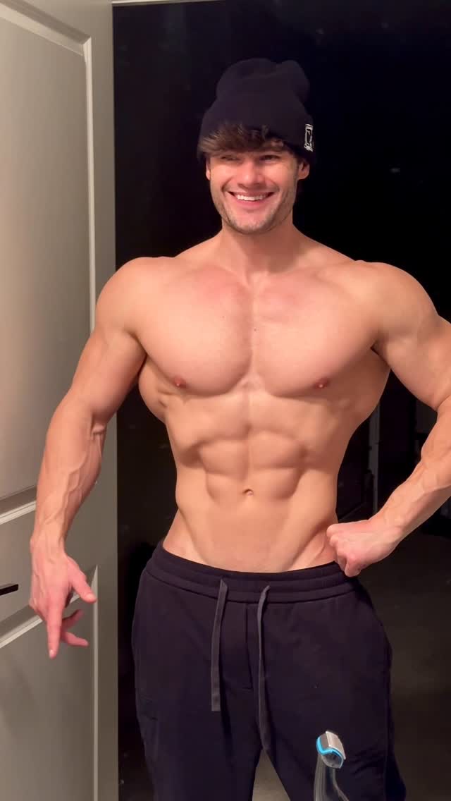 3x Mr Olympia btw
