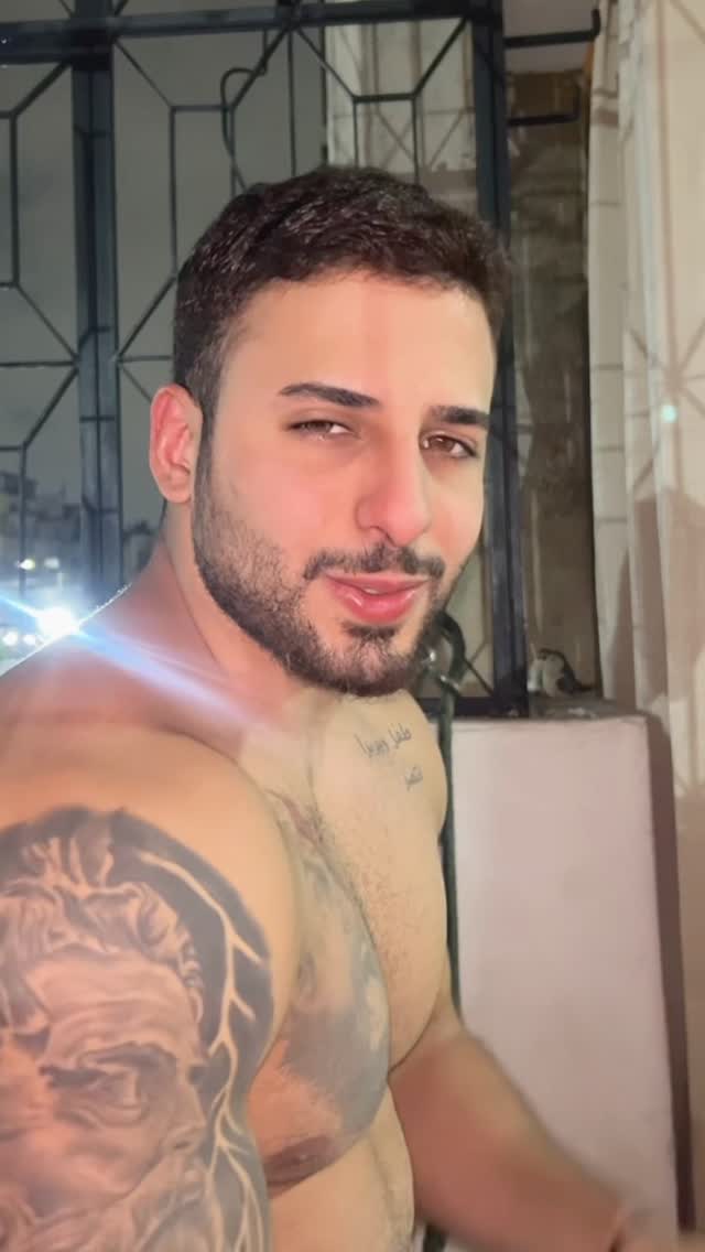 👀
