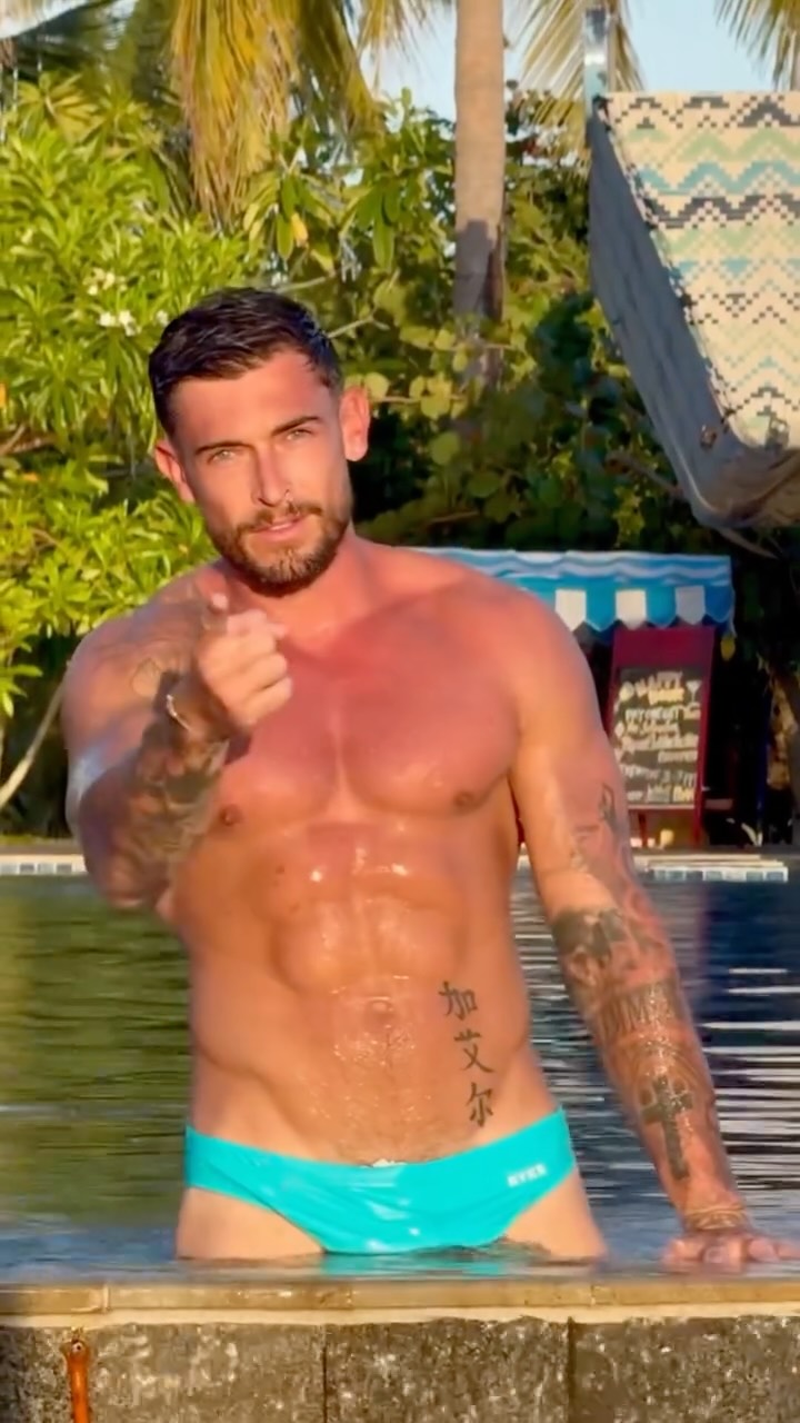 Hey you ☝🏼, come here 💦