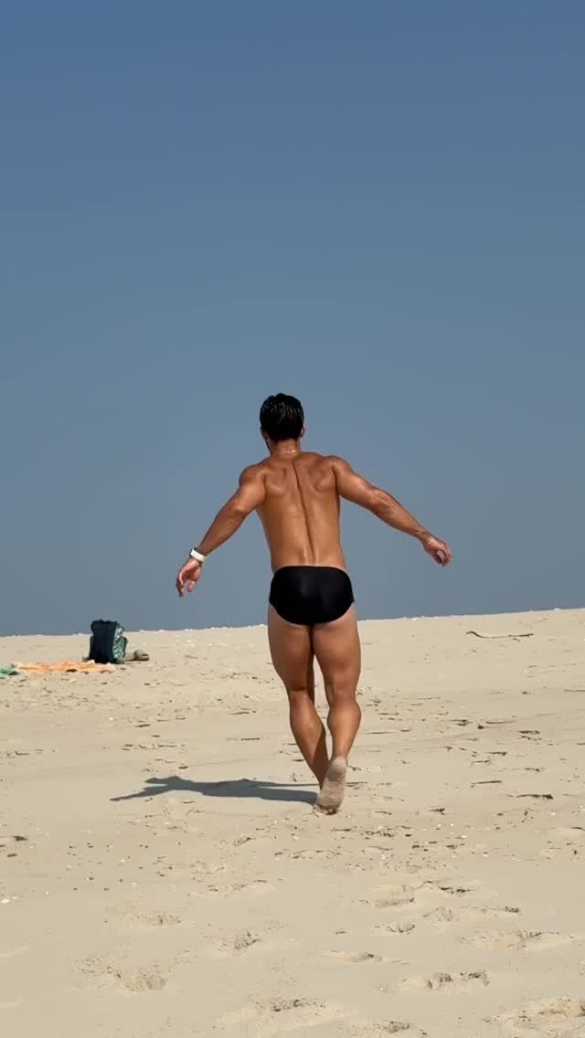 Beach day 😎