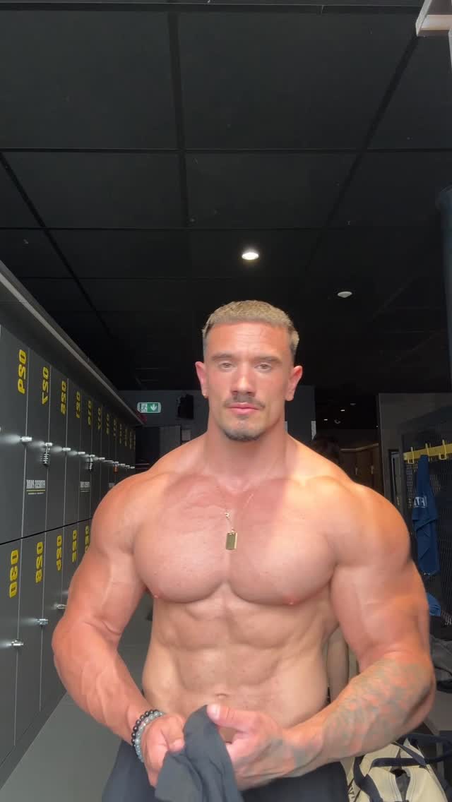 1m73 / 90kg / 🇫🇷