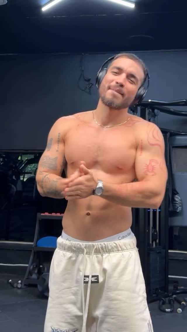 Me bebo un vaso de agua