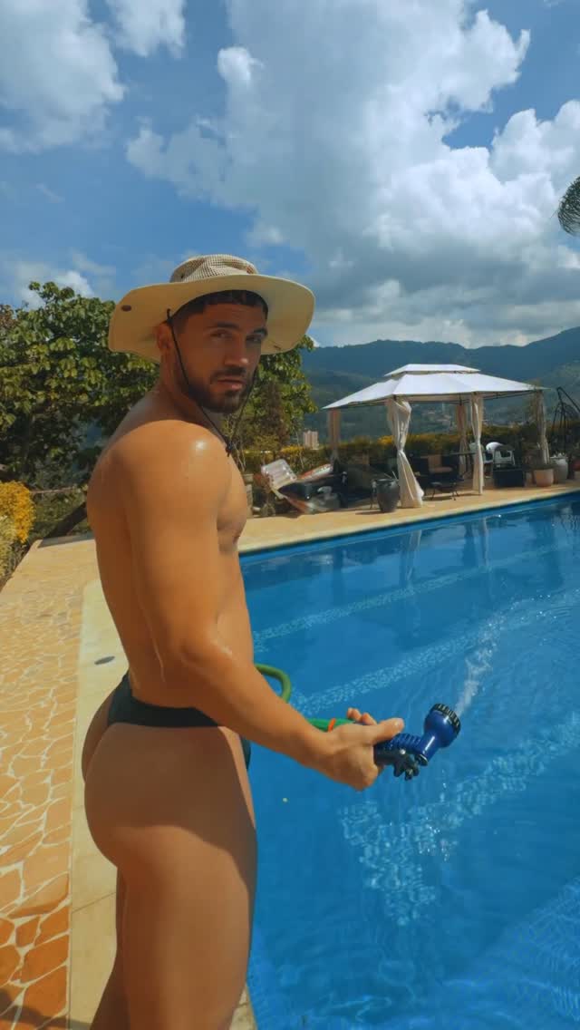 🔥🌴💥☀️