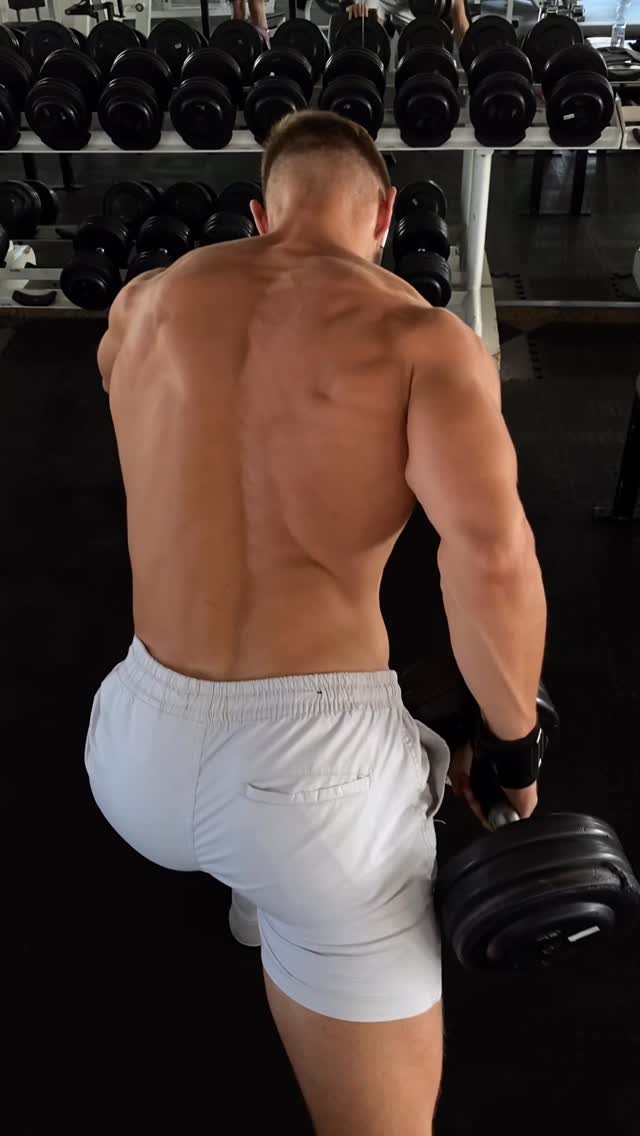 Veins on the back⚡️