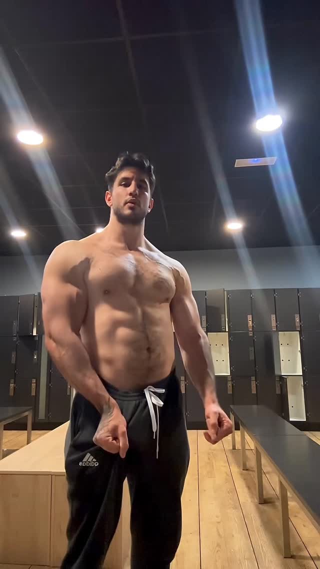 190cm/103kg