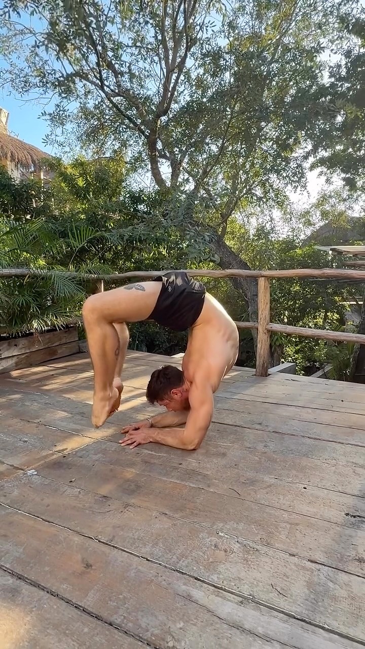 Golden hour backbends and inversions at the stunning Excited to continue working with orchid house hotels across all the