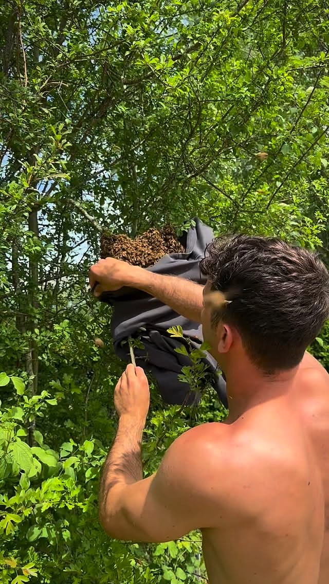 Avant l’orage, un vélo, un t-shirt, rien d’autre👀
