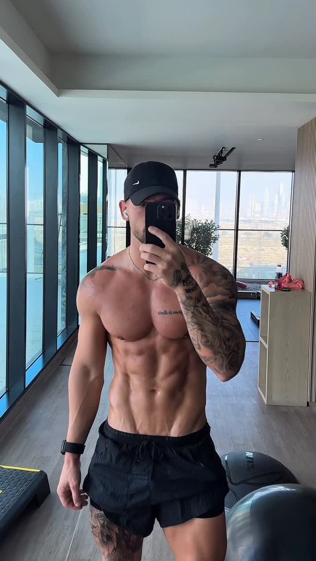 37 yrs old pre dad bod. Do you think I’ll maintain it? Yes or no…👀⬇️