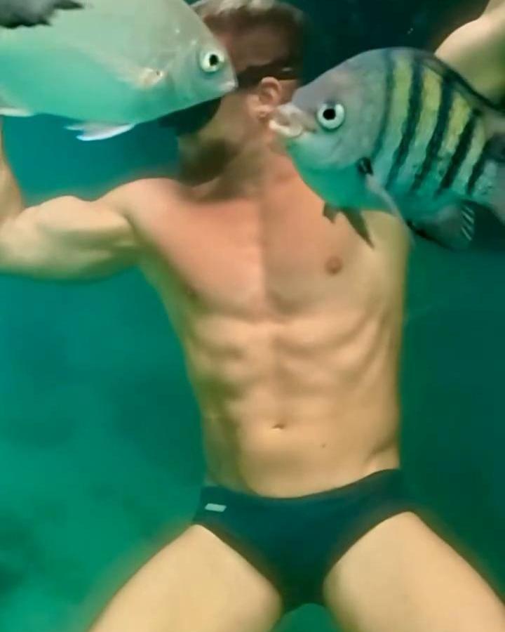 Even the fishes can’t resist me 🐟😜🙃