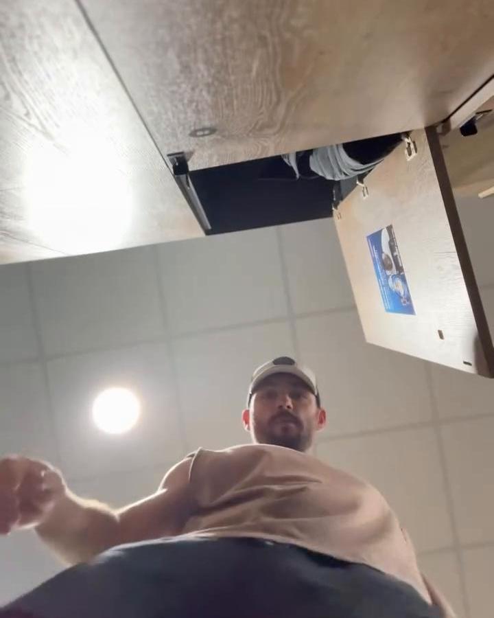 You can have results or excuses, but not both. So what’s YOUR excuse today? 😜✌🏻