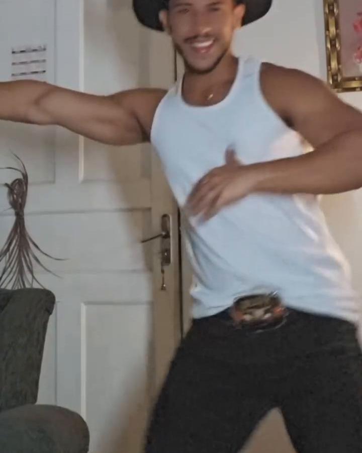 Vamos dançar lambada? Siga 👉