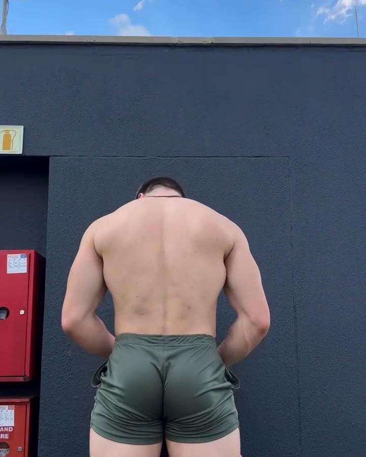 Do u like the view?🤭