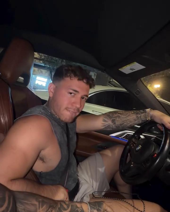 Do you like big legs ?