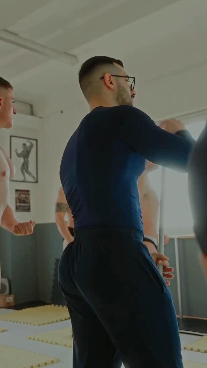 Colpo d’occhio e impostazione del costume da gara.