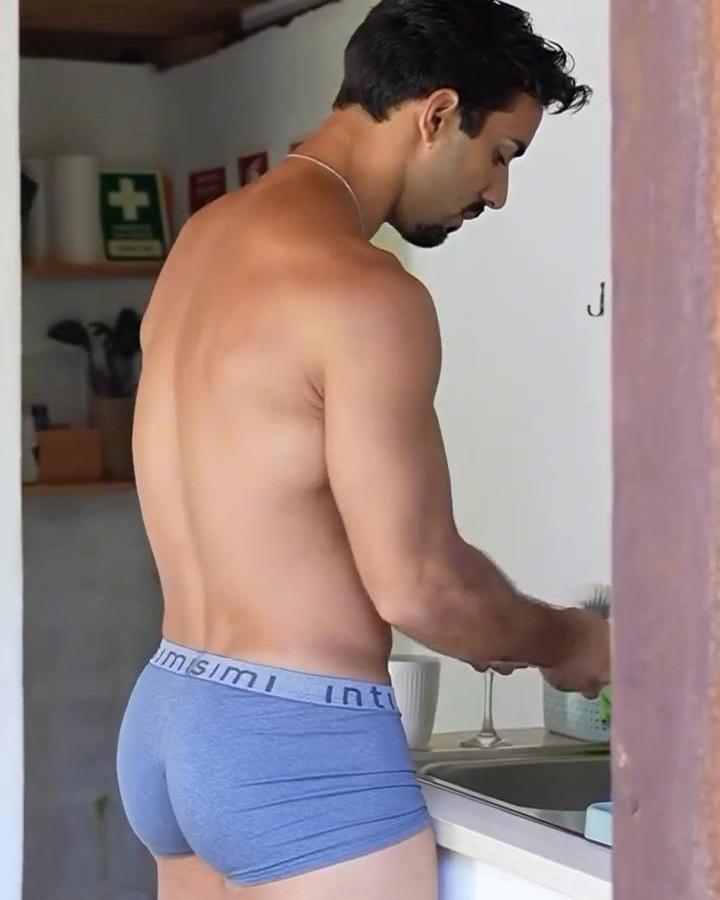 Deu pra notar que o treino de pernas e glúteos tá em dia, né? 🍑🔥