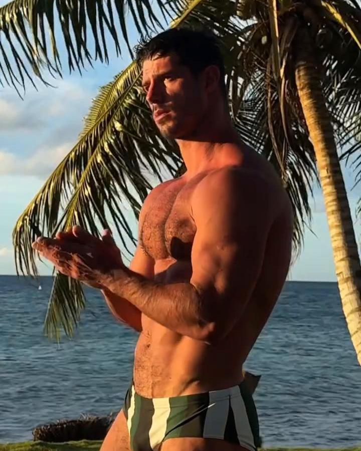 I’m wearing amazing swimming trunks from 🐝