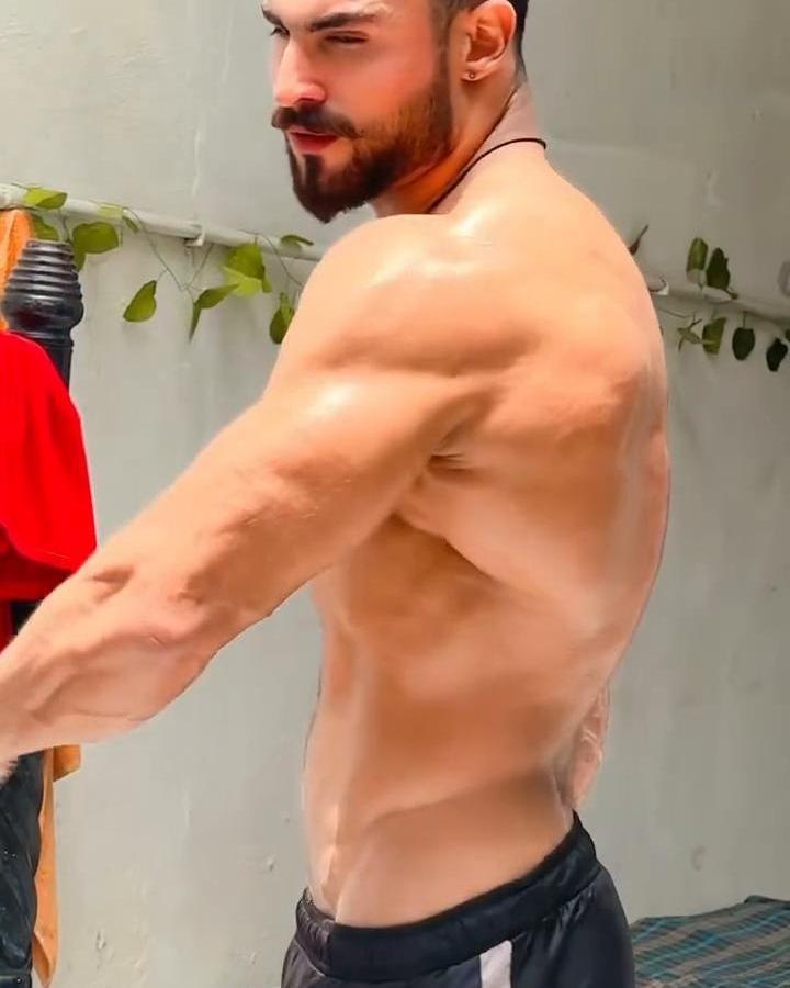 Good morning my insta family ❤️🥀any time fit Champ always champ👑