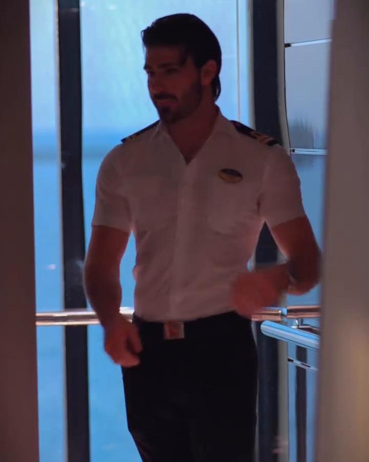 Saliresti anche tu qui? Ascensore panoramico e oceano infinito davanti a te.. 😉✨