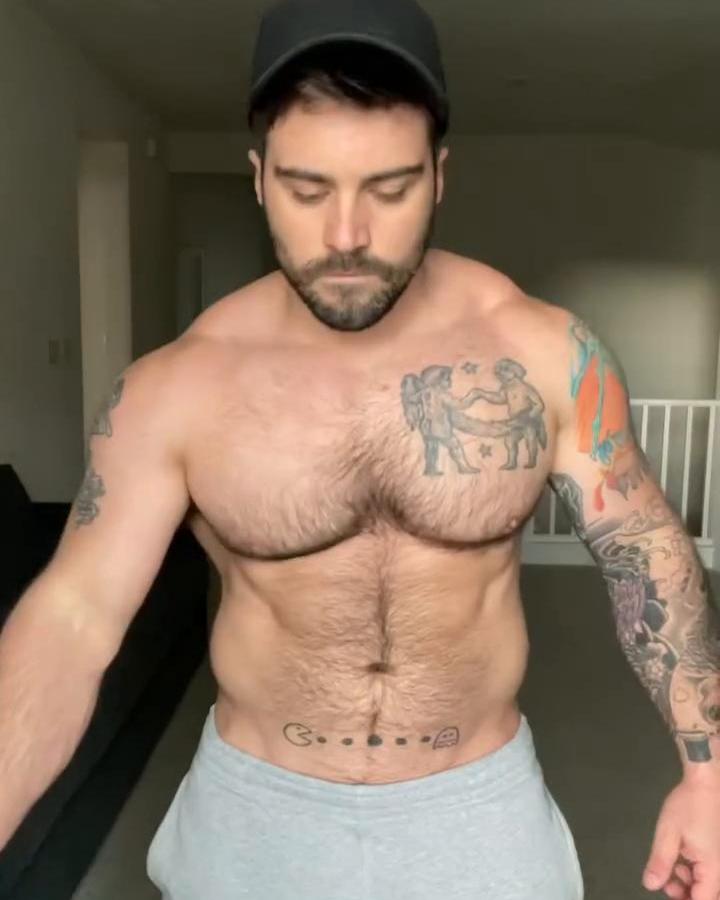 And I was like… 👋👕💨😏