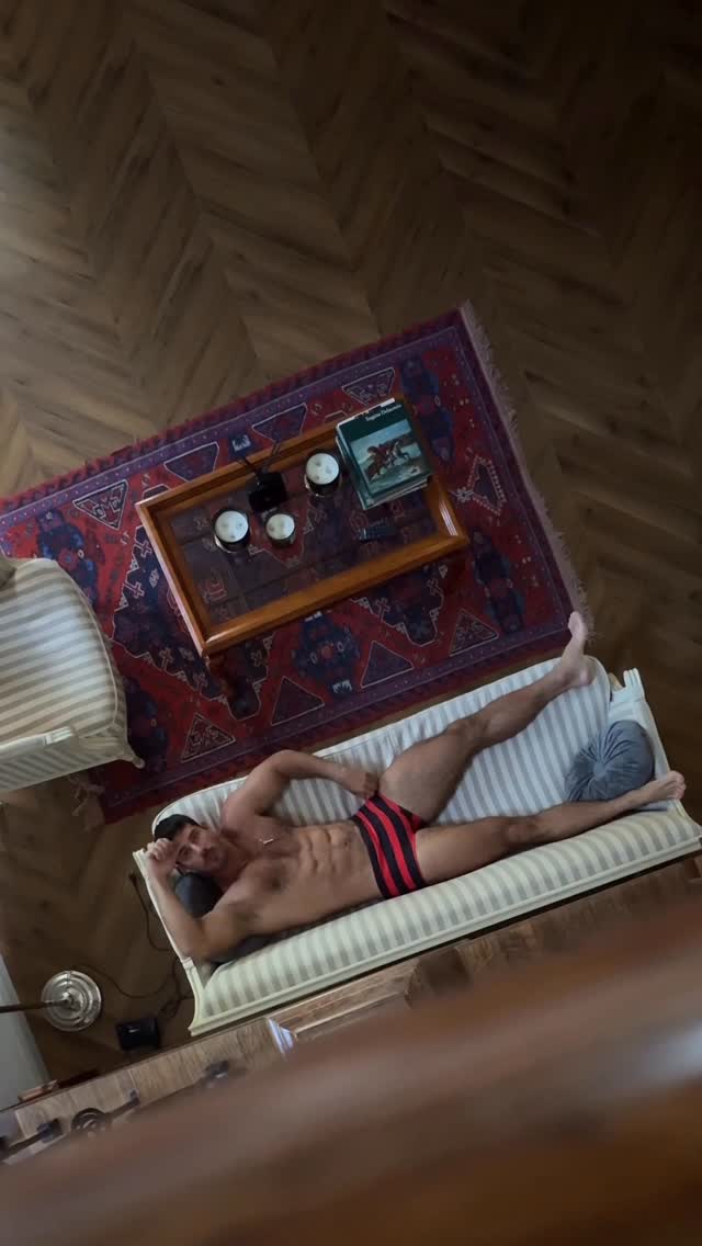 Sunday off with 🐝